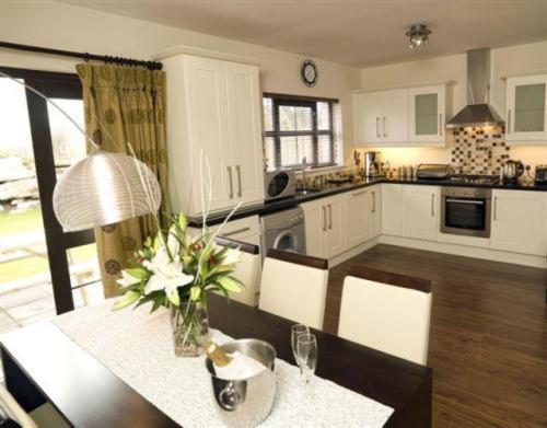 Kenmare Bay Hotel Lodges Killarney Eksteriør bilde